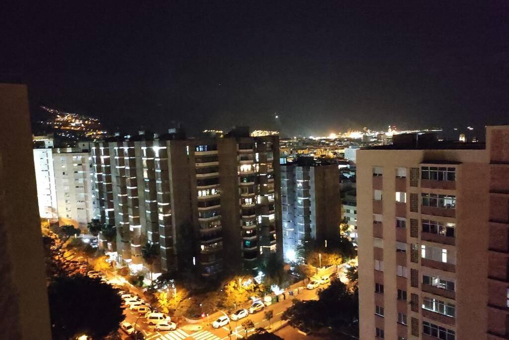 Apartamento Bien Situado - Buenas Conexiones サンタクルスデテネリフェ エクステリア 写真